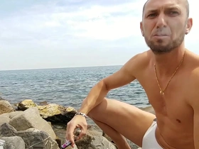 Ogni giorno mi piace camminare in spiaggia
