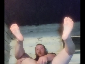 Русский мент любил бухать прямо на рабочем месте.Поэтому в наказание его трахнули в задницу бутылкой водки))