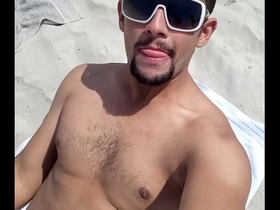 Curtindo a praia de abricó