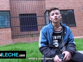 Latin leche - latino photographer offers stranger a pleasurable way to earn some bucks