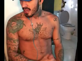 Maloca batendo uma 1