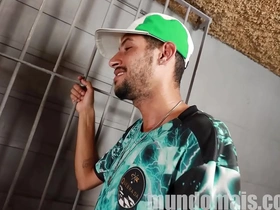 Sexo hardcore, fisting e muita putaria na sala do sexo.