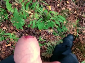 Outdoor wank and cum - slugsofcumguy