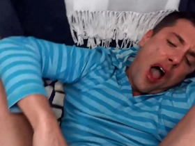 (wolfie) is offered a handsome sum of money to get his ass fucked he doesnt refuse - reality dudes