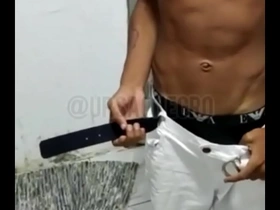 Ganhei presente dos meus novinhos mas o que eu queria mesmo era ver um comendo o cuzinho do outro e eu consegui !!! completo no red