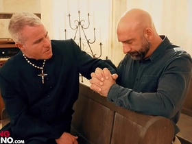 Wash away the sins with some extreme fisting - fistinginferno