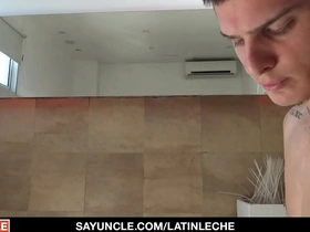 When i say this guy is hot, it’s an understatement