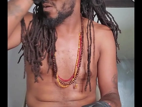 Oil an latex, mr8inchinpa takes time out to edge an learn different textures