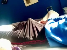 Bulto al palo en el adidas de river despertando