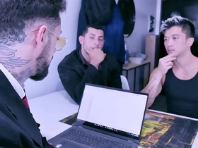 Double penetration of a korean twink