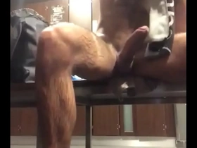 Pau duro no vestiário