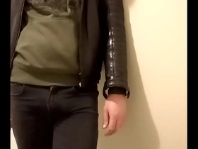 Jeans bulge