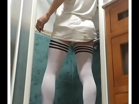 Lionel's very hot shower (part 1)