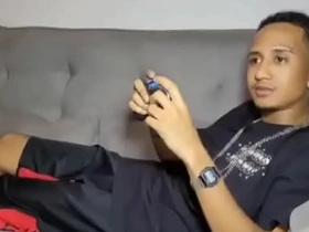 Meu padrasto me comeu gostoso (completo no red) @vitorguedes