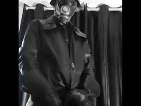 Stahlhelmetsoldat gas mask