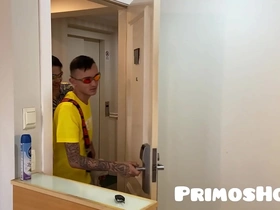 Gabriel hot namorado chega bem na hora e pega no pulo ,video completo no red.