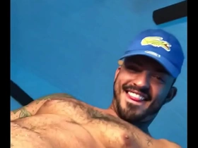 Maloca batendo uma 3