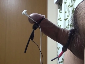 電極オナニー大量射精