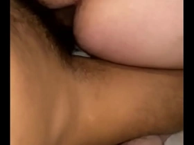 Anal sin condon en el motel