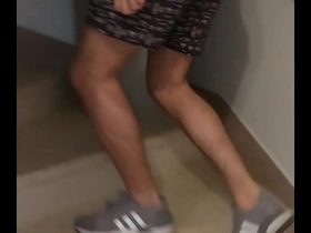 Sexo na escada de emergência