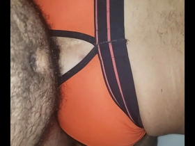 Chicão dando pro novinho pentelhudo e peludo de bh