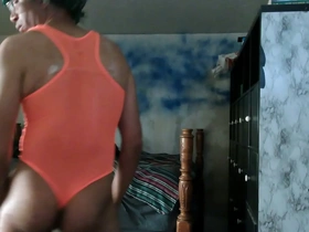 Anime cd boy in orange one-piece dancing