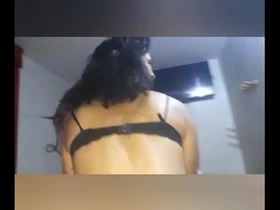 A esta perra travesti le gusta que la grabe