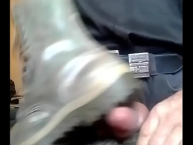 Juego de bolas con botas 7