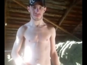 Kanosan a szénapadláson