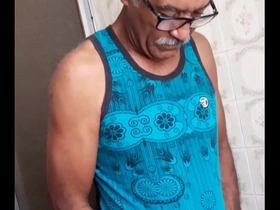 Da série mijadas do coroa roludo - capítulo 1