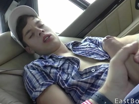 Limousine boys - handjob - tommy poulain