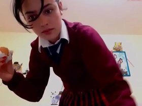 Hermosa colegiala colombiana nana